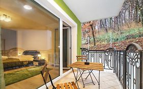 Green Studio - Located By The Forest, Near Afi Mall, And Moments Away From The Old Town